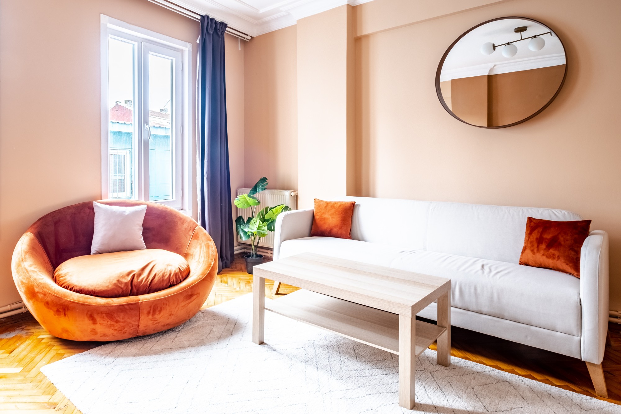 Code 38: Bosphorus Bliss, 2 Min to Ortakoy, Balcony View