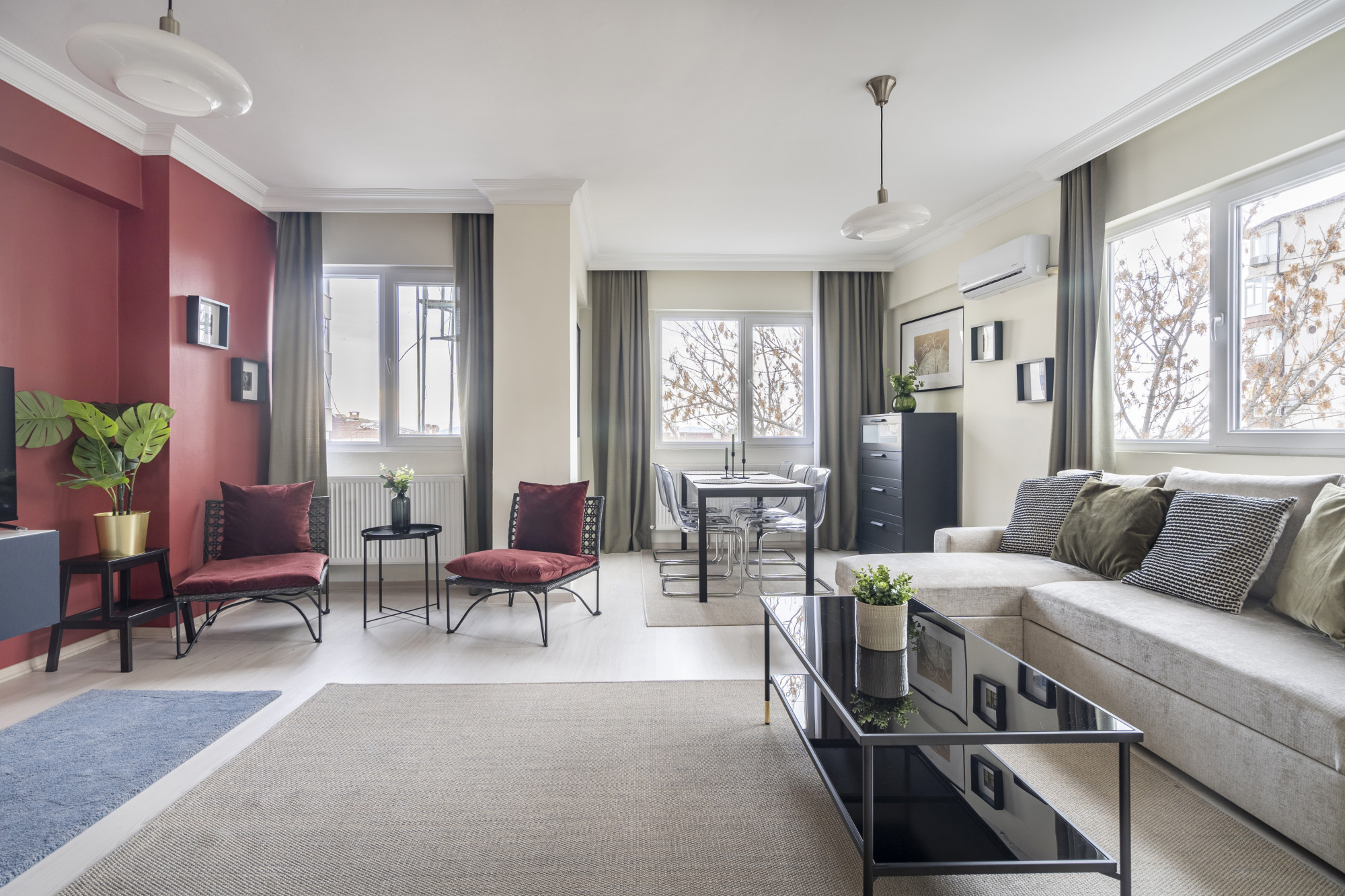 Code 35: Modern Flat w Balcony 5 min to Bagdat Ave