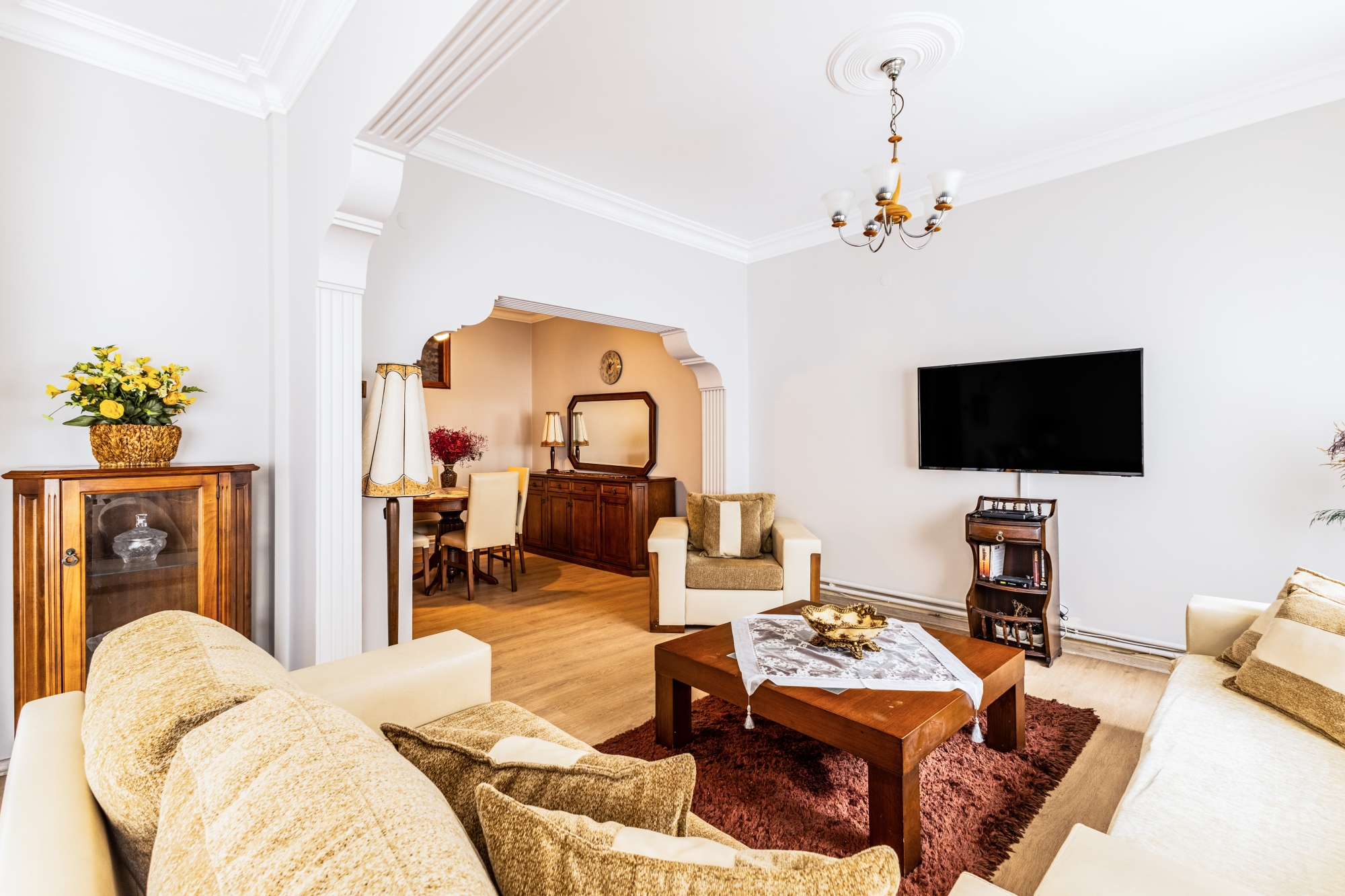 Code 44: Sleek Flat w French Balcony at heart of Kadıkoy