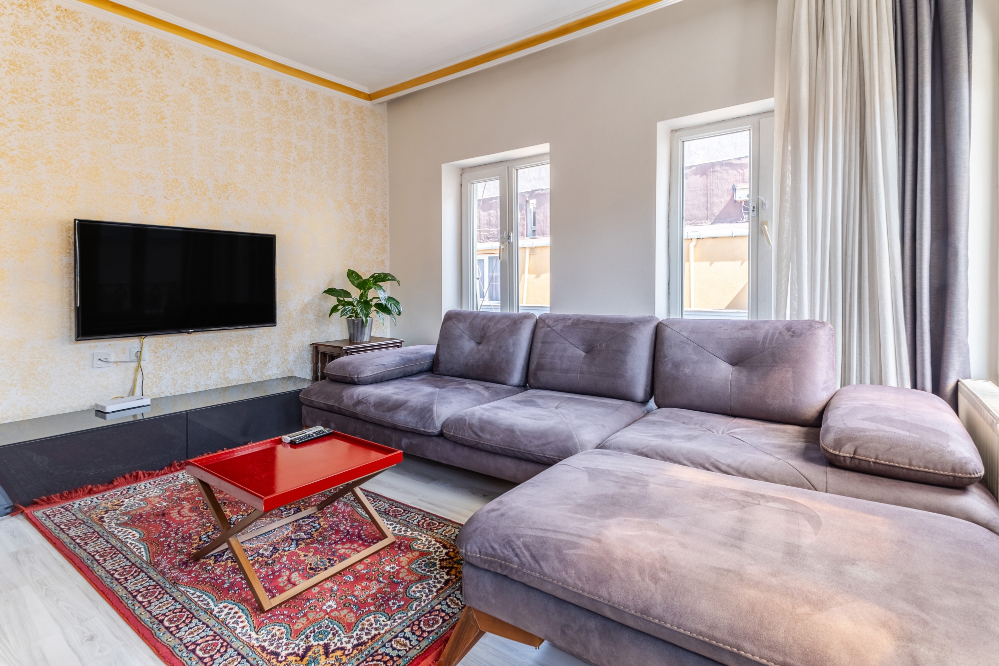 Code33: Chic Flat with Balcony, 8min to Taksim
