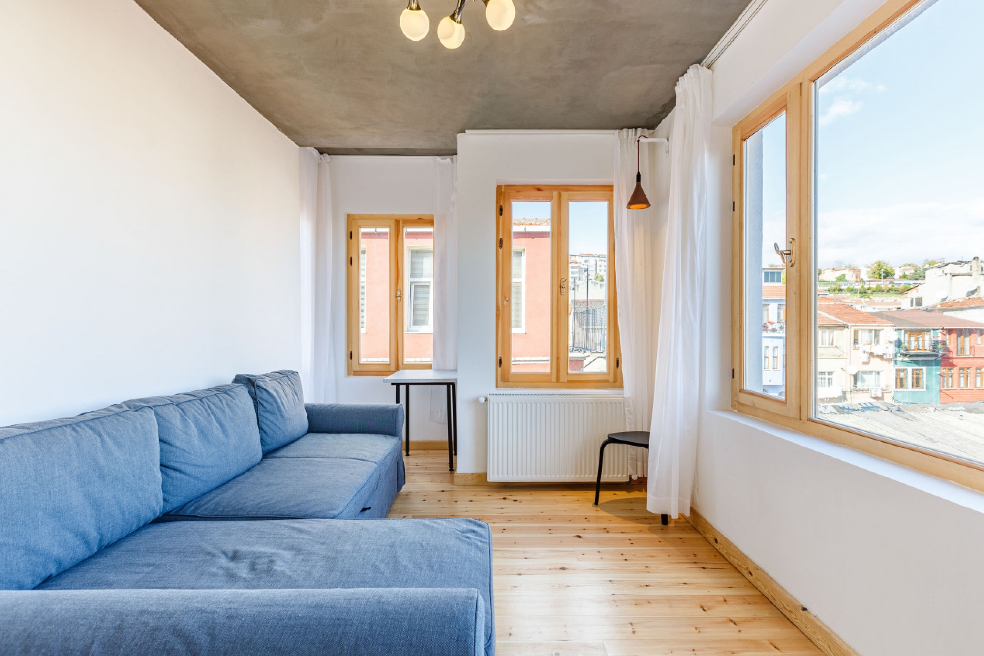 Code 39: Flat w Terrace Near Red Church in Fatih