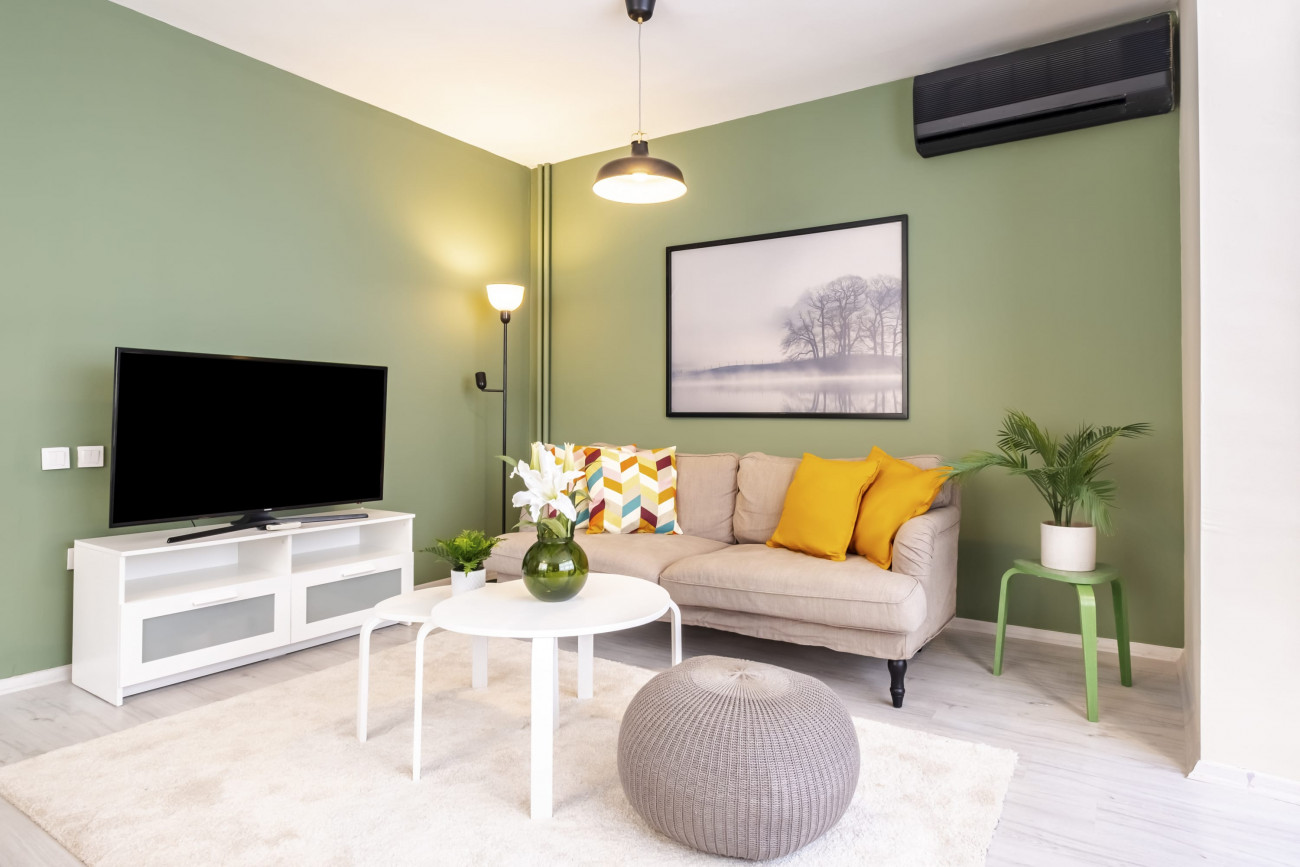 Code 40: Charming Flat Near Bagdat Street