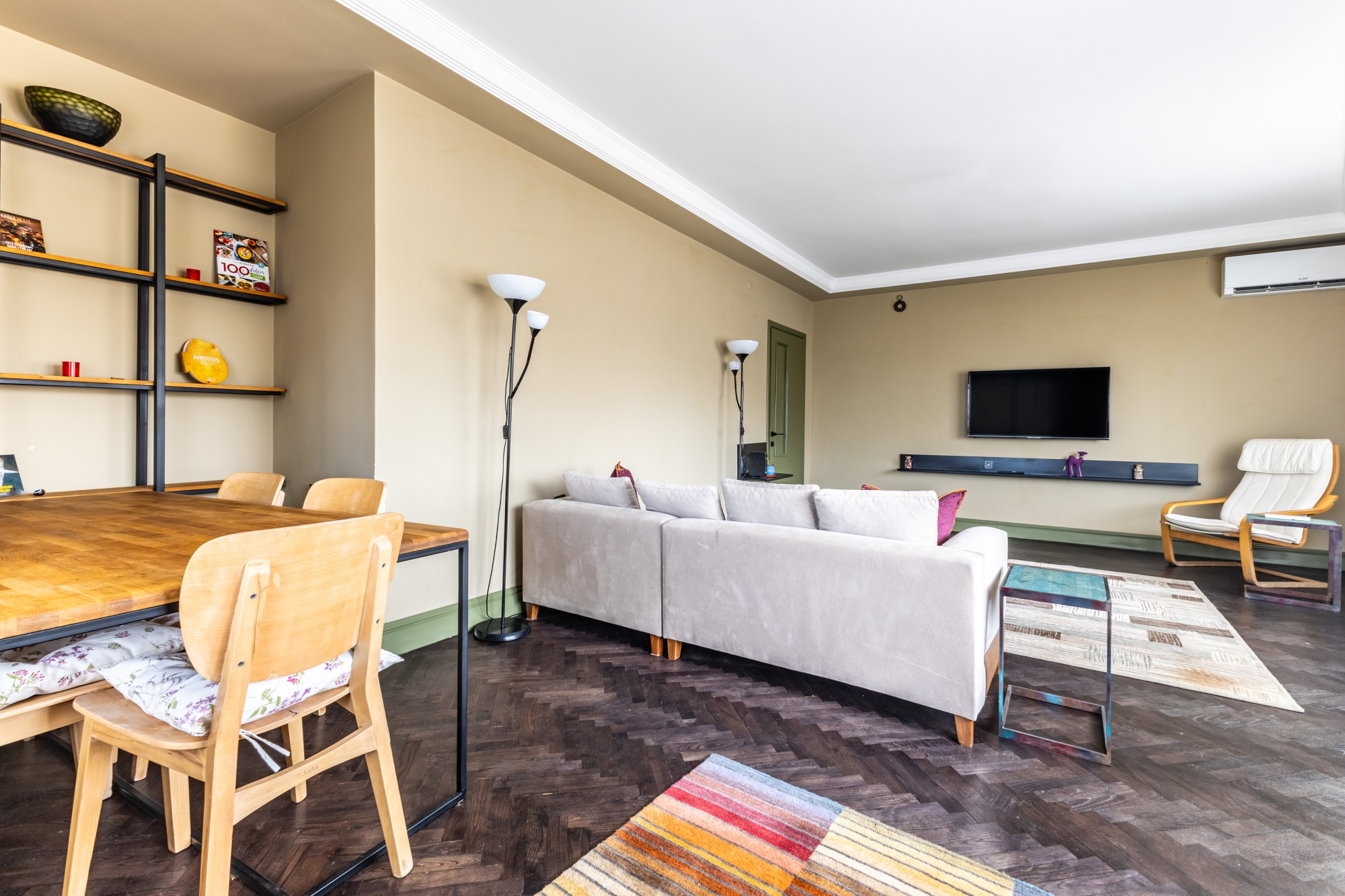 Code 48: Chic Flat w Balcony BBQ 10 min to Emaar in Uskudar