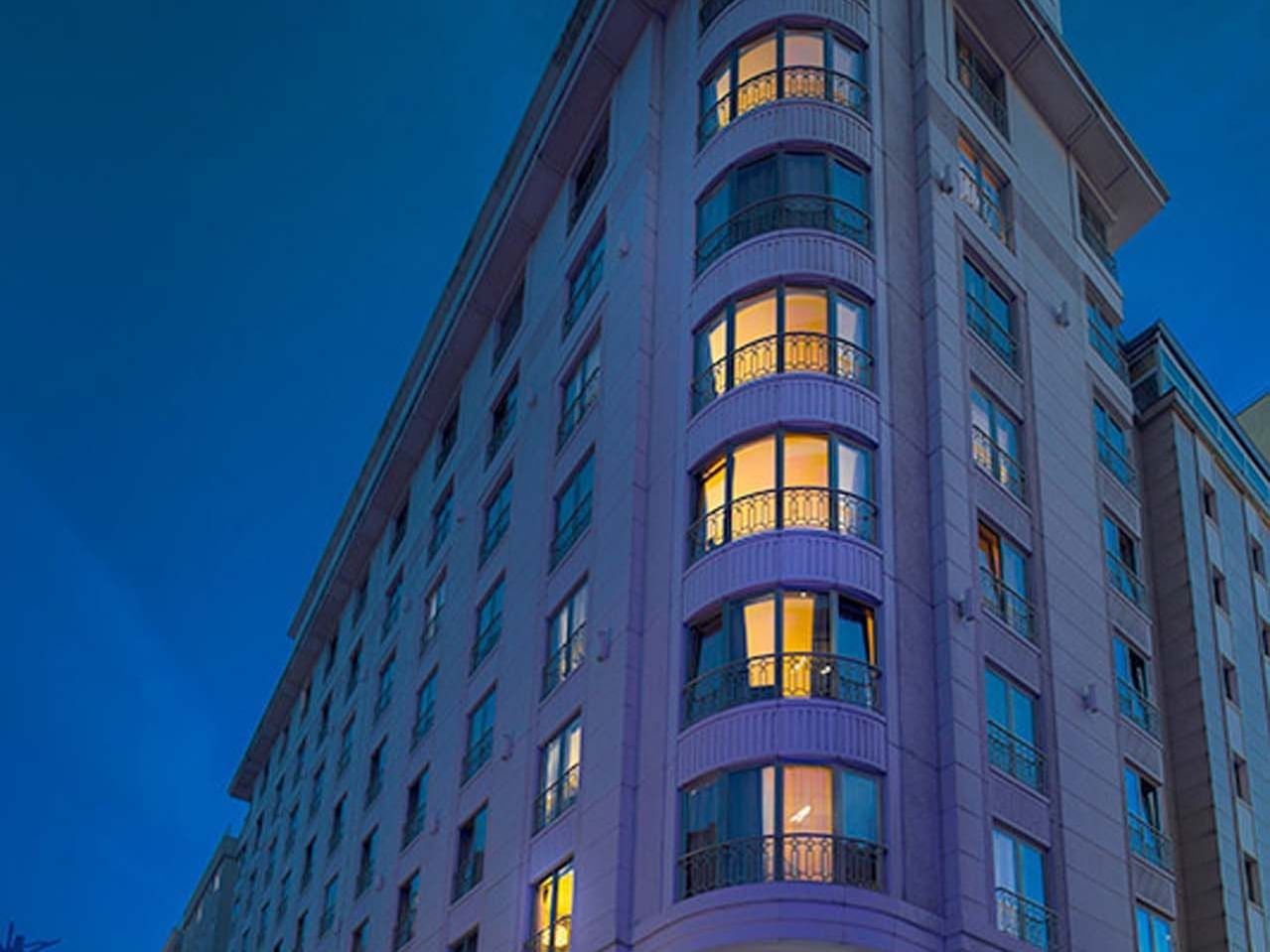 code 2048  Titanic City Taksim